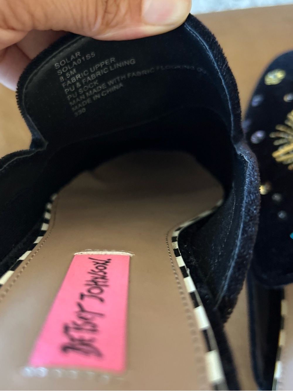 Betsey Johnson Womens Black Solar Jeweled Rhinestone Velvet Mules Flat 8.5M - Picture 8 of 10